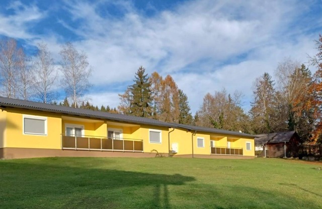 Apartment yellow "Schau zum See" No. 4 - Ferienwohnungen Lipnik