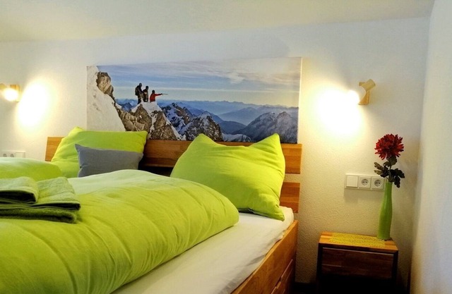 Apartment Zwölferkante - wonderful apartment with a view of the Zugspitze