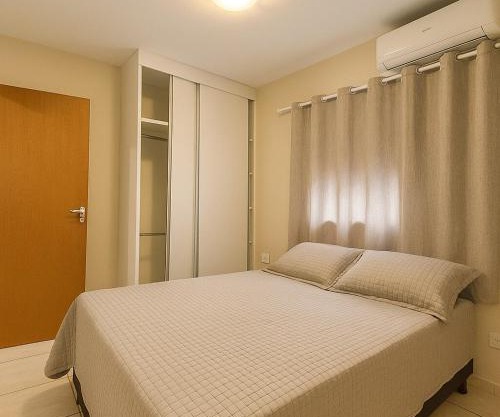 Apartmento com Garagem, Ar Condicionado próximo Madrecor, UFU, Parque Sabia