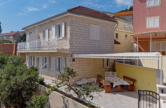 Apartments Čedomir, (14065), Korčula, hr