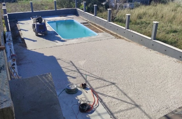 Apartments Andrea - Three Bedroom Apartment with Shared Swimming Pool
