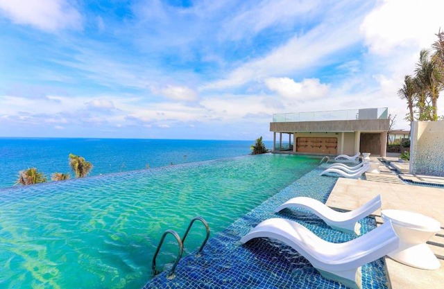 Apec Mandala Mũi Né with Infinity Pool