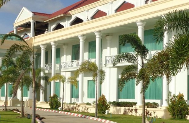 Apex Hotel