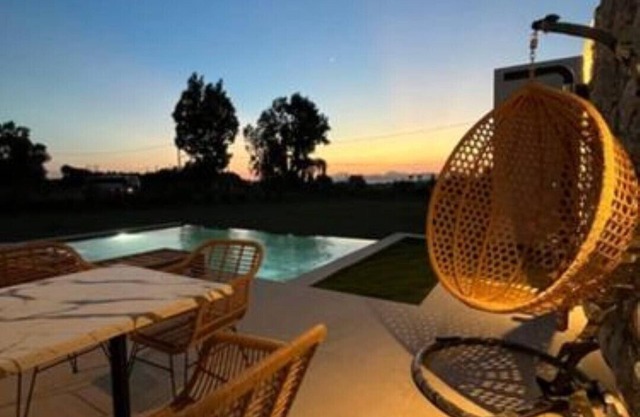 Aphrodite Luxury Suites - Villa with Private Pool