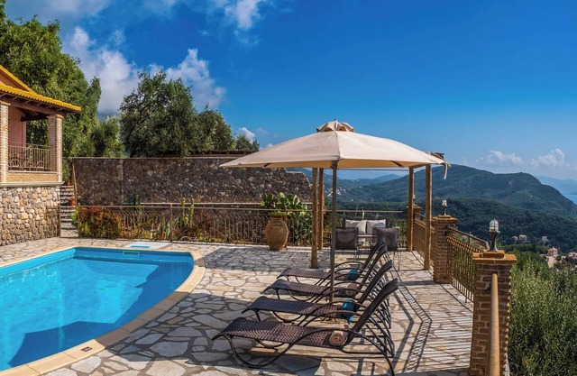 Apolis Deluxe Villa - Two Bedroom Villa, Sleeps 4