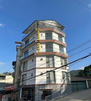 Apollo Hotel