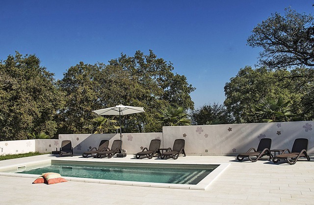 APP1 Romantic villa with pool - 5 min from the beach!