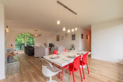 Appart 3 chambres avec parking privé et terrasse