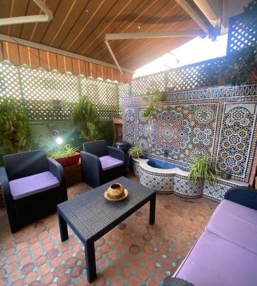 Appart bien équipé avec jardin privé à California