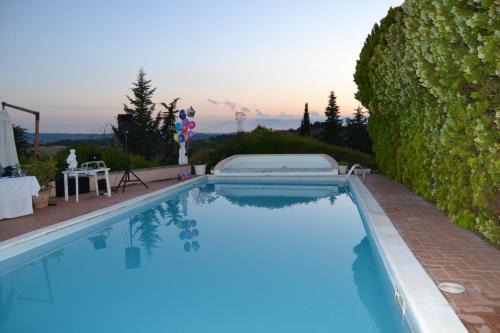 Appartamento con piscina e tennis