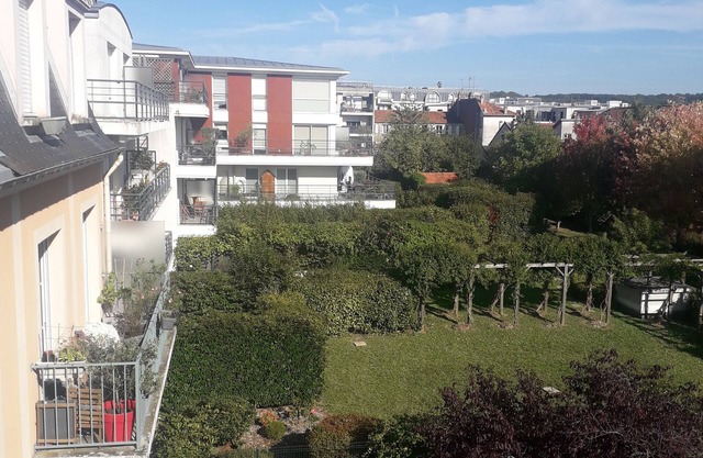 Appartement Équipé et Cosy Avec Parking. Parfait Pour JO Équestres de Versailles