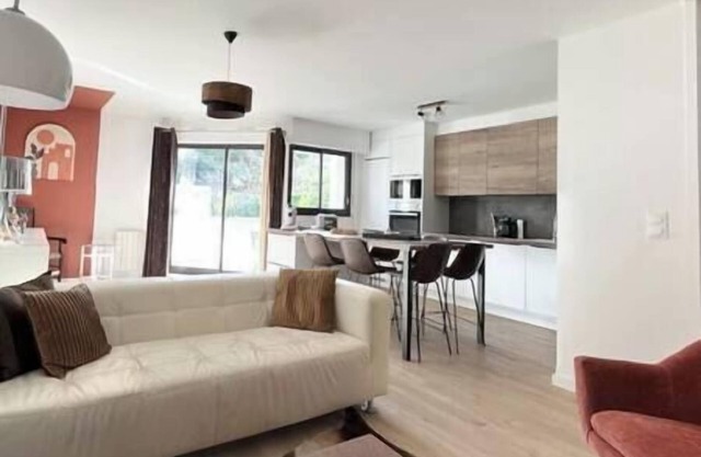 Appartement 2 Chambres Idéalement Situé en Centre Ville et au Calme