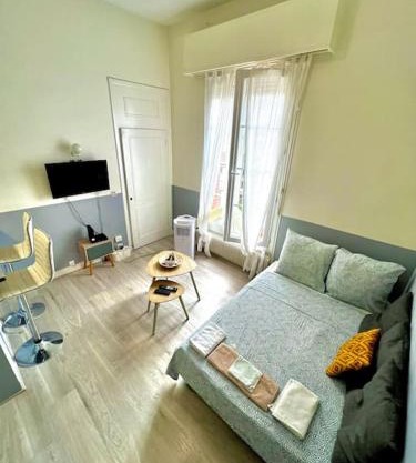 Appartement au bord des berges + parking