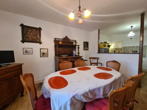 Appartement au calme avec Wifi, en Brenne - FR-1-591-754