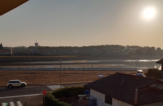 Appartement Avec 2 Chambres Idéalement Placé à 150 de la Plage