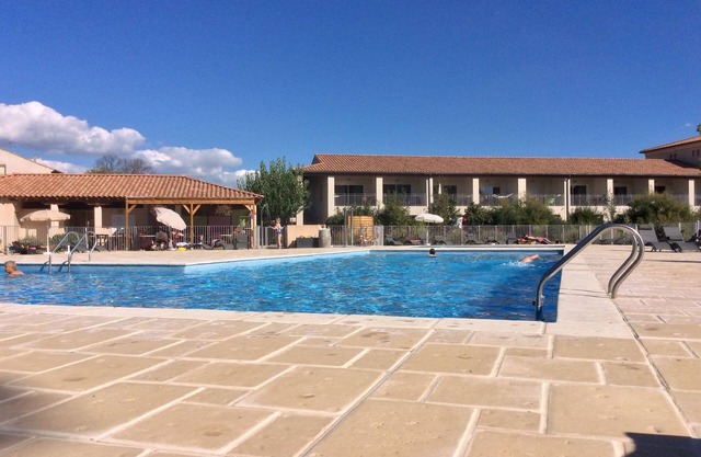 Appartement Avec Piscine au Bord du Canal du Midi et à 5mn du lac de Jouarres