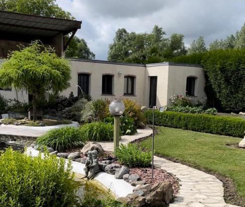 Appartement calme au coeur du jardin