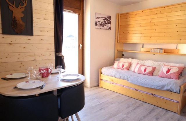 Appartement cosy dans le centre du village, proche pistes et ESF, avec balcon et équipements complets - FR-1-623-286
