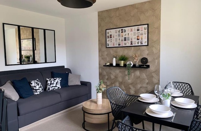 Appartement proche Astérix, Chantilly, CDG, piscine 15 Juin au 30 Aout