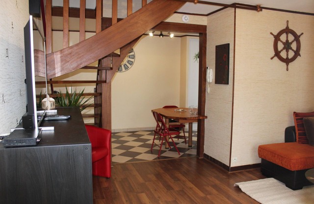 Appartement Indépendant Dans Maison 100 m de la Plage