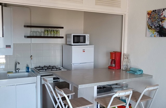 Appartement Meublé Lumineux à 15 min des Plages