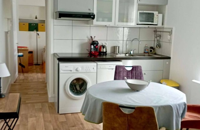 Appartement Proche de la Plage - Wifi, Bien Agencé