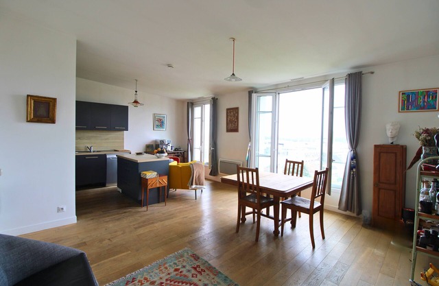 Appartement Suresnes - 4 pax - View over Paris - Bright - Quiet
