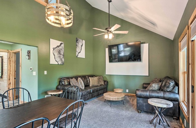 Apple River Abode w/ Pool Access - Near Lake!