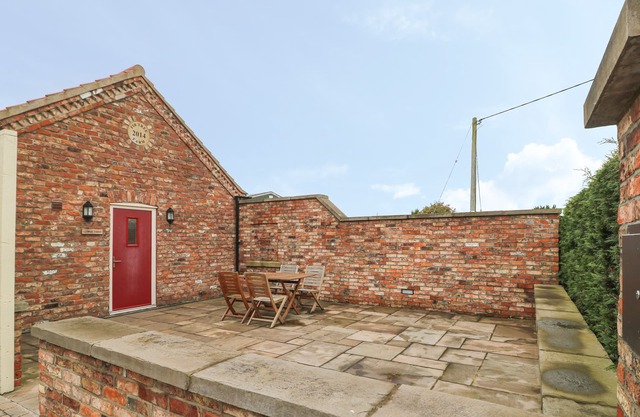 APPLE TREE COTTAGE, family friendly, with a garden in Dunnington