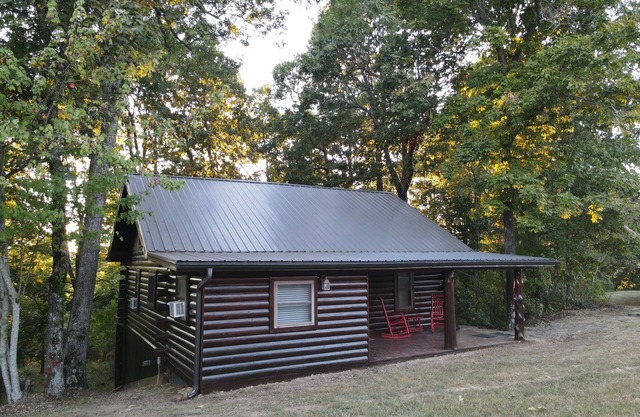 Appleseed Cabin in the Ozarks