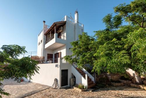ApteraMare Tradidtional house 'New listing'