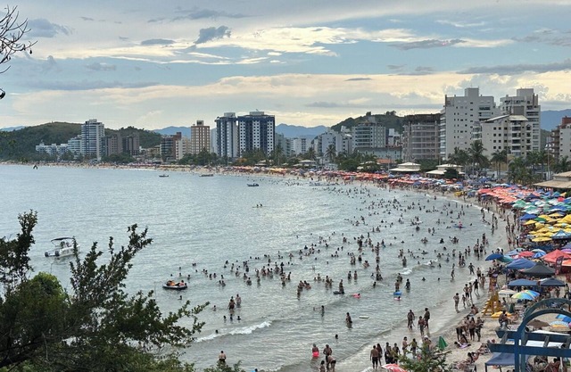 Apto aconchegante c Wi-Fi e varanda para descansar