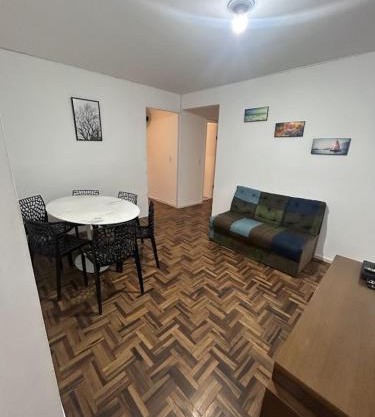 Apto com cozinha e lavanderia