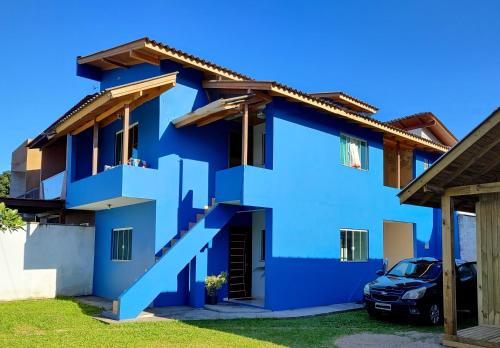 Apto com jeito de casa entre o mar e a montanha