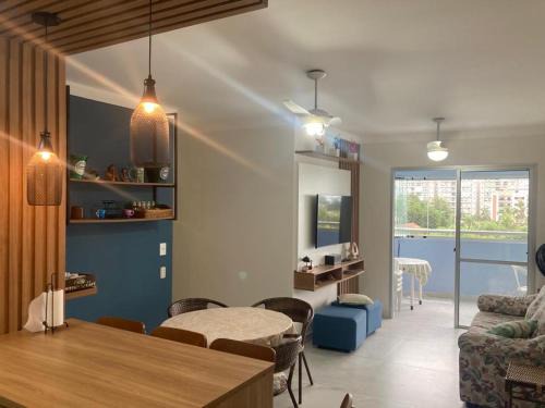 Apto em Bertioga , pé na areia