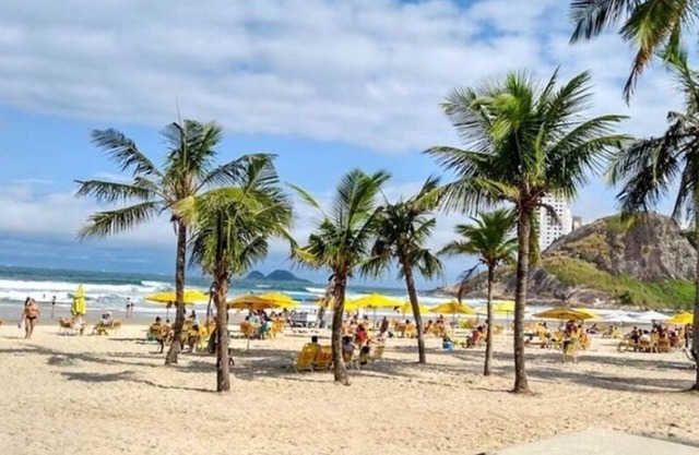 Apto próximo da Praia da Enseada c Wi-Fi