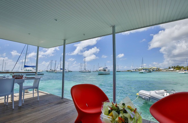 Aqua Lodge