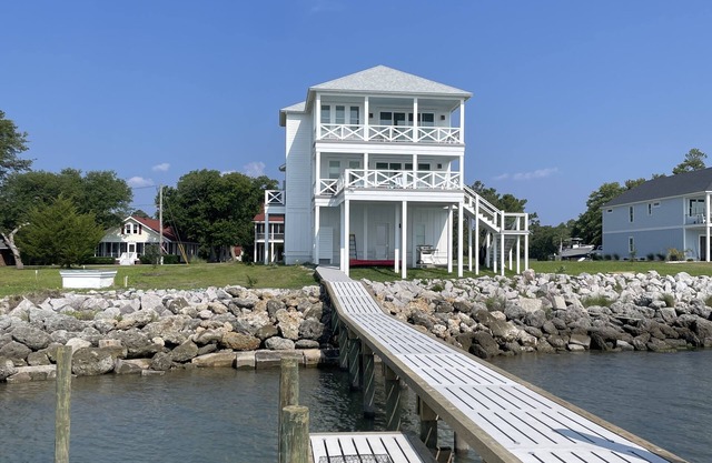 Aqua Vista Atlantic — Luxury Coastal Living in Atlantic, NC Southern Outer Banks
