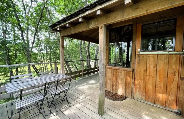 Area of Escapa * - Family perched cabin with Jacuzzi in the woods 6 people