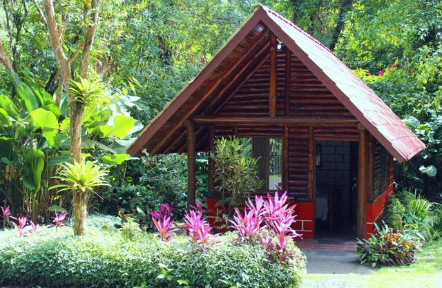 Arenal Oasis Eco Lodge & Wildlife Refuge