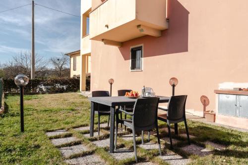 Arezzo Equestrian Centre-Apt W/Private Parking!