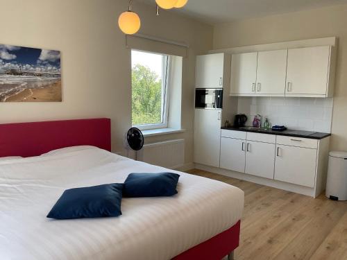 Aristoteles Apartments