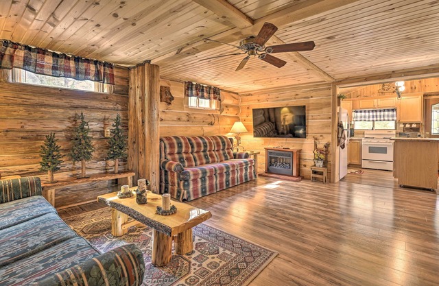 Arkdale Studio Cabin w/On-Site ATV Trails!