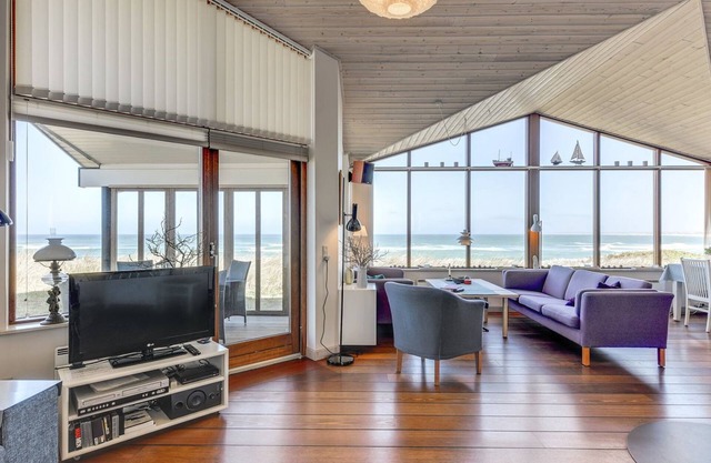 "Arngrim" - 100m from the sea by Interhome