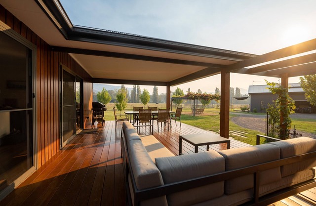 AROONA FLATS - Modern Home On Acerage With Private River Frontage