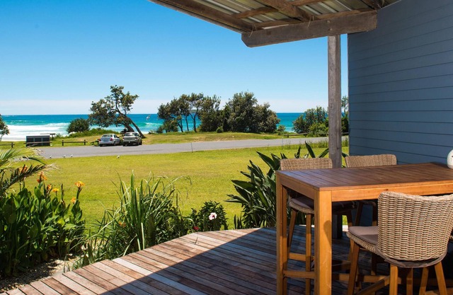 ArtHOUSE Beachfront Accommodation