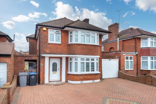 Aryas Homes London - Edgware