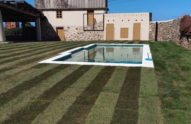 As Roeles Caión Farm. House ideal for families, beach at 2.5 km. 4 bedrooms