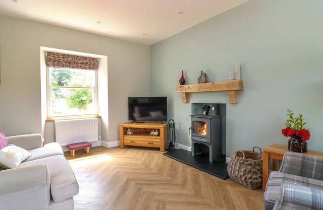 ASHLEA, pet friendly, with open fire in Lauder