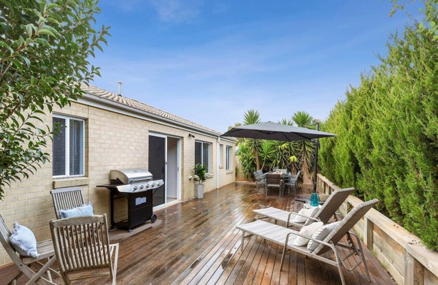 Ashwood Beach House, Sleeps 6, Pet friendly, Aircon, WIFI
